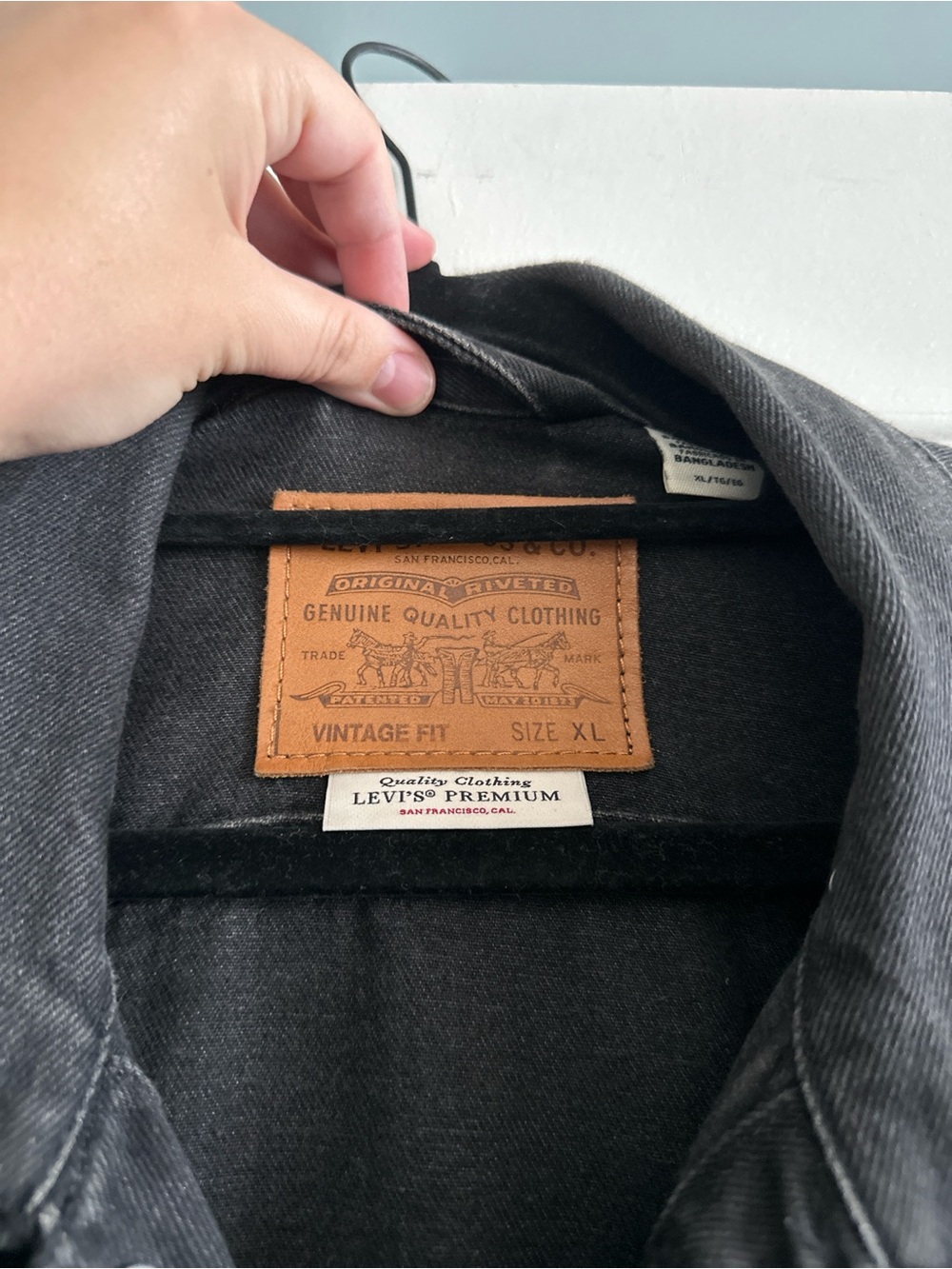 Levi’s Vintage Fit Denim Jacket - Picture 3 of 4